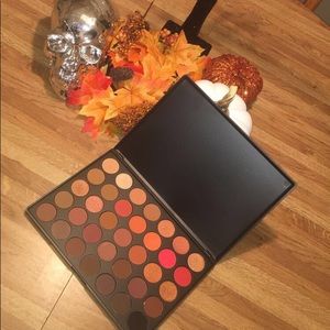 morphe eye shadow palate